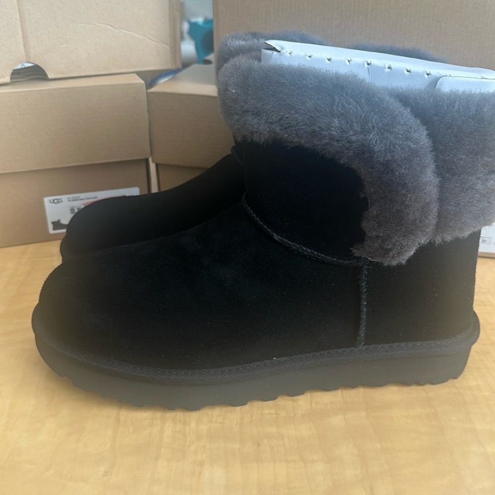UGG Women’s Saniya Shearling Mini Boot